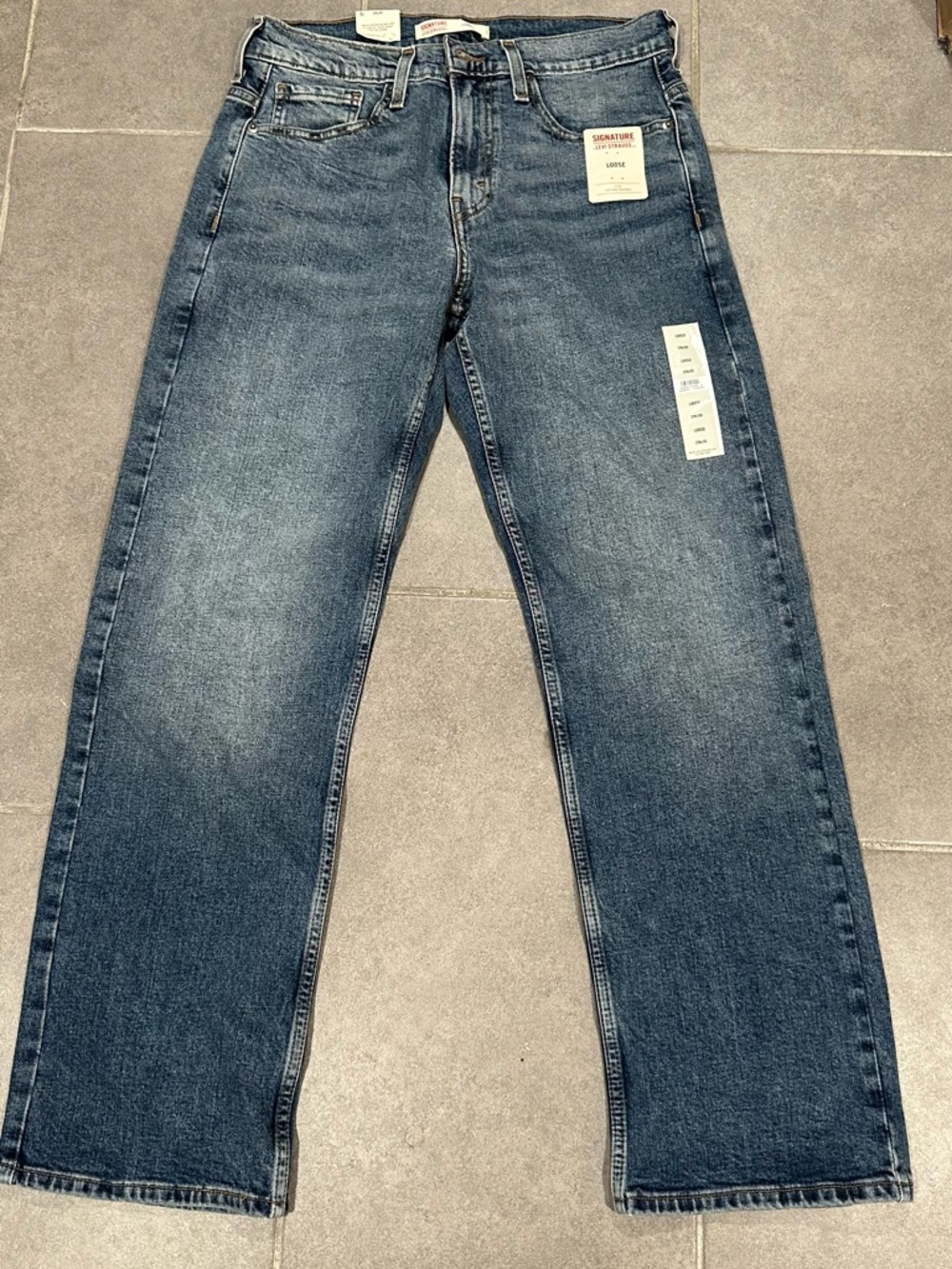 Signature by Levi Strauss Relaxed Straight Jeans-Medium Wash